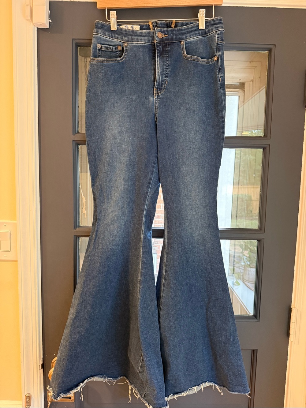 We The Free Free People Dark Blue Flare Jeans size 31